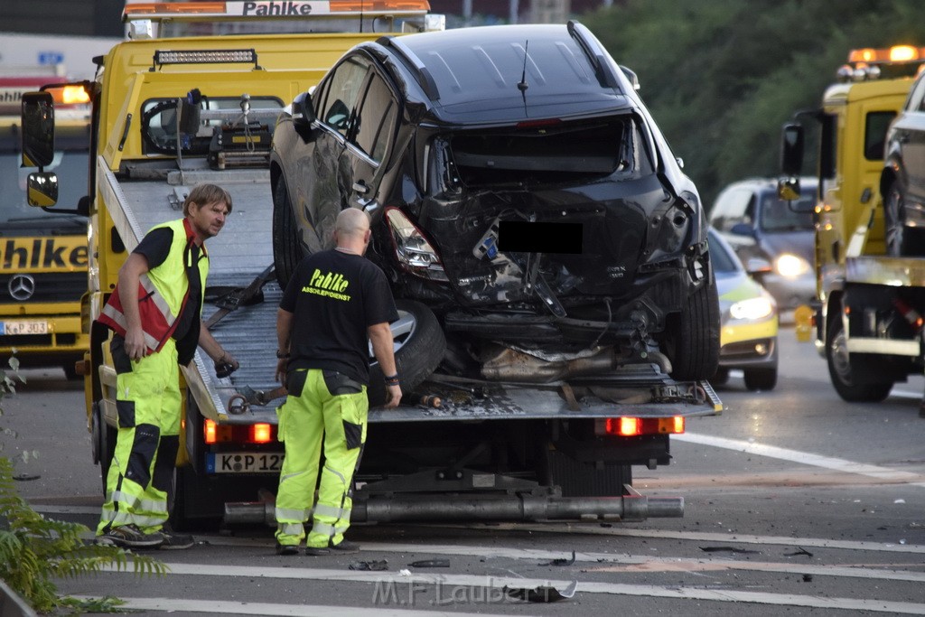 VU mehrere PKW A 3 Rich Oberhausen Hoehe AK Koeln Ost P276.JPG - Miklos Laubert